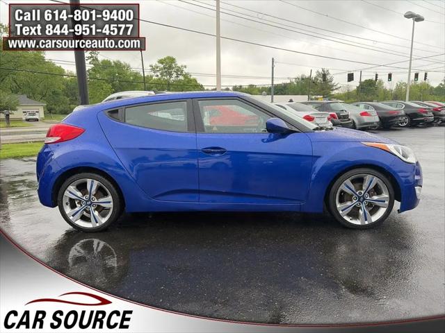2013 Hyundai Veloster Base w/Black