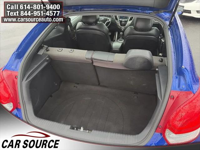 2013 Hyundai Veloster Base w/Black