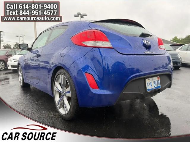 2013 Hyundai Veloster Base w/Black