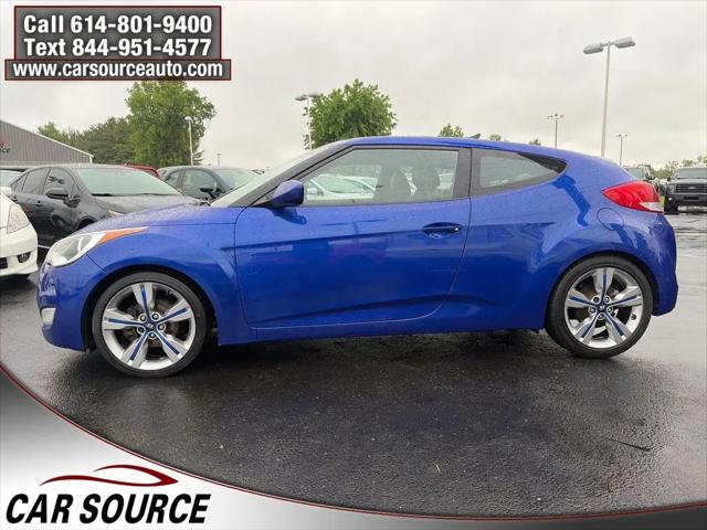 2013 Hyundai Veloster Base w/Black
