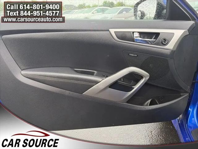 2013 Hyundai Veloster Base w/Black