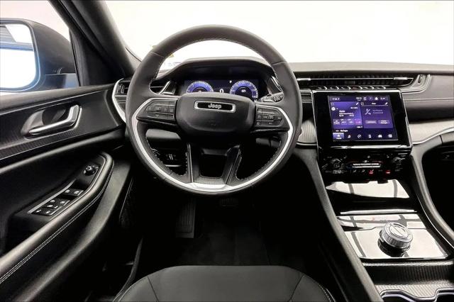 2025 Jeep Grand Cherokee L Laredo X 4x4