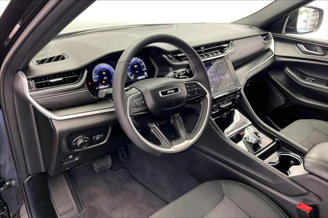 2025 Jeep Grand Cherokee L Laredo X 4x4