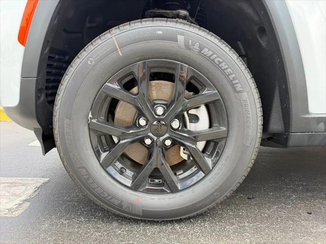 2026 Jeep Grand Cherokee L Altitude 4x4
