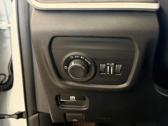 2026 Jeep Grand Cherokee L Altitude 4x4