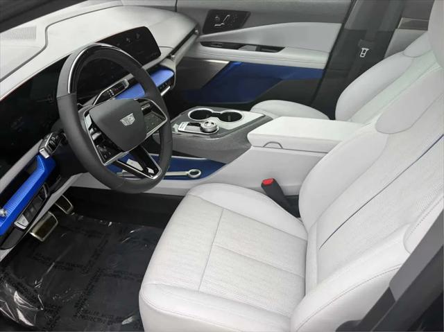 2025 Cadillac iQ Luxury 2 AWD