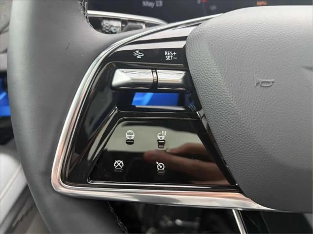 2025 Cadillac iQ Luxury 2 AWD