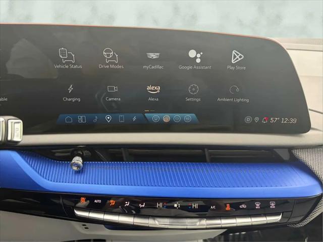 2025 Cadillac iQ Luxury 2 AWD