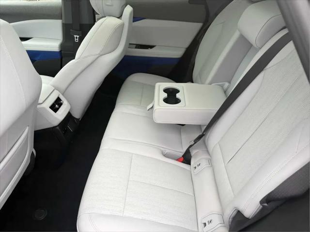 2025 Cadillac iQ Luxury 2 AWD