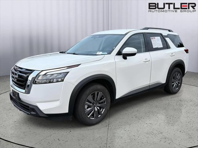 2025 Nissan Pathfinder SV 4WD