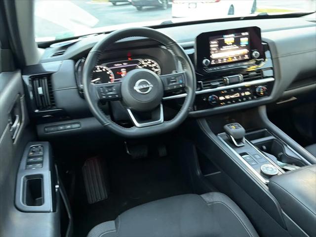 2025 Nissan Pathfinder SV 4WD