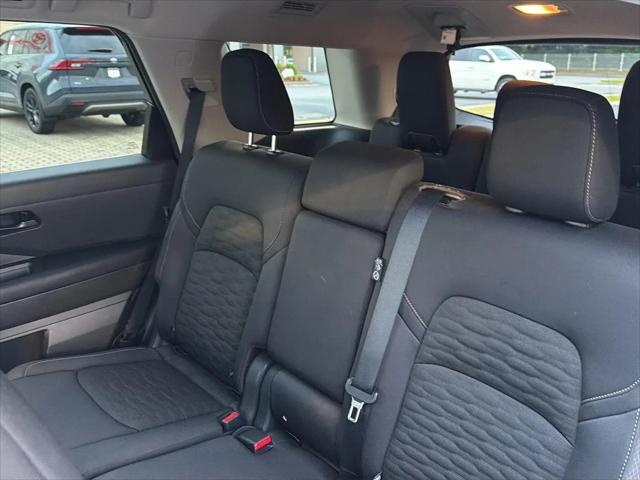 2025 Nissan Pathfinder SV 4WD