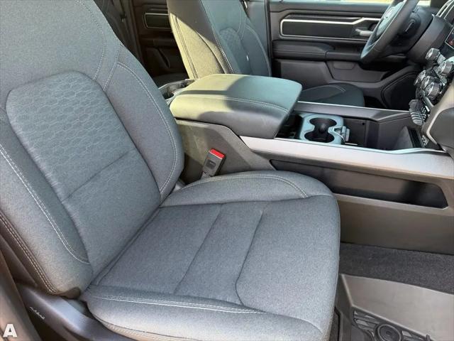 2025 Ram 1500 Big Horn Crew Cab 4x4 6'4" Box