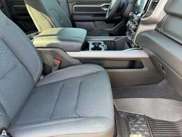 2025 Ram 1500 Big Horn Crew Cab 4x4 6'4" Box