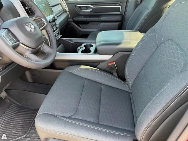 2025 Ram 1500 Big Horn Crew Cab 4x4 6'4" Box