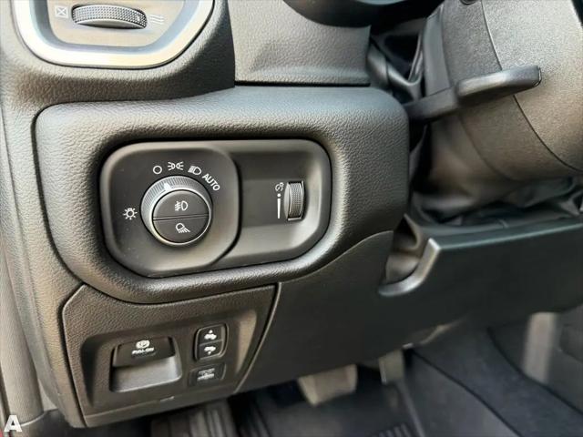 2025 Ram 1500 Big Horn Crew Cab 4x4 6'4" Box