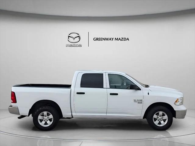 2022 Ram 1500 Classic SLT Crew Cab 4x4 5'7" Box