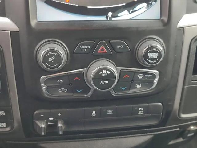 2022 Ram 1500 Classic SLT Crew Cab 4x4 5'7" Box