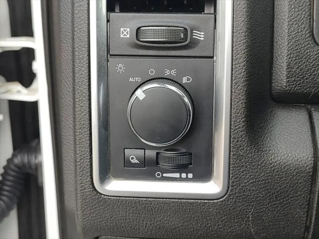 2022 Ram 1500 Classic SLT Crew Cab 4x4 5'7" Box
