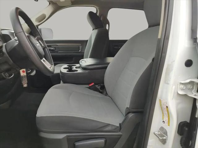2022 Ram 1500 Classic SLT Crew Cab 4x4 5'7" Box