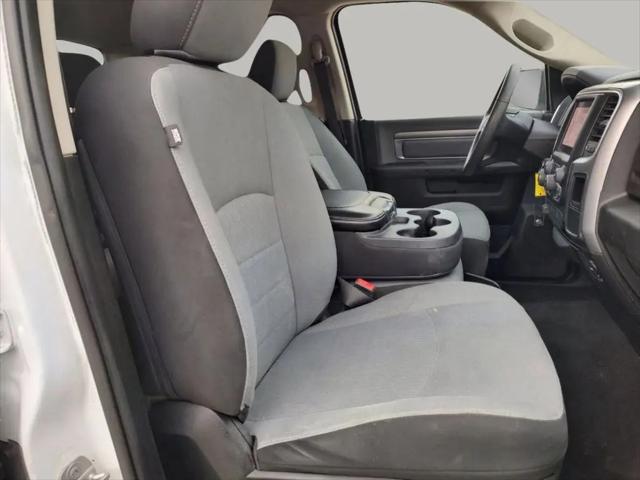 2022 Ram 1500 Classic SLT Crew Cab 4x4 5'7" Box