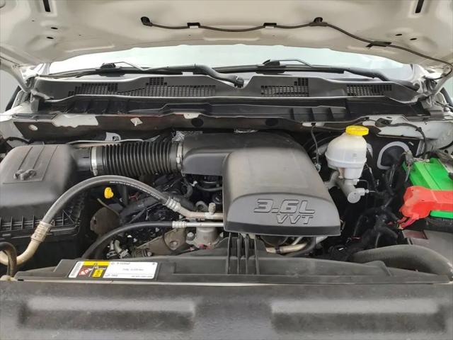 2022 Ram 1500 Classic SLT Crew Cab 4x4 5'7" Box