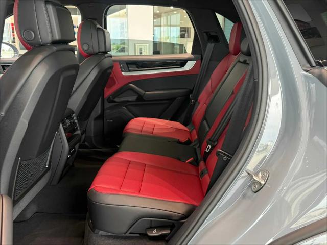 2026 Porsche Cayenne E-Hybrid S