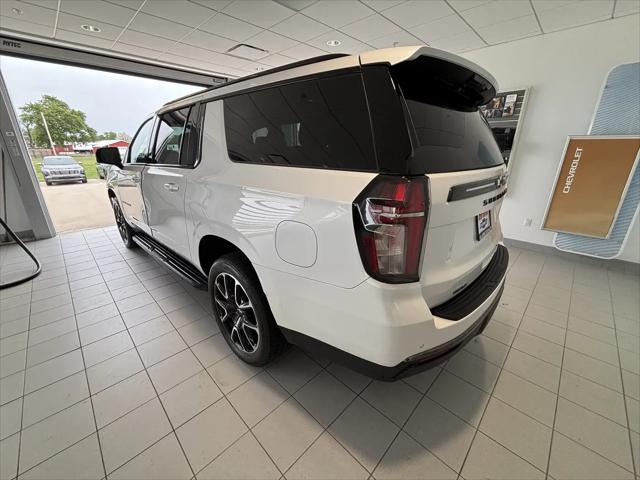 2022 Chevrolet Suburban 4WD RST