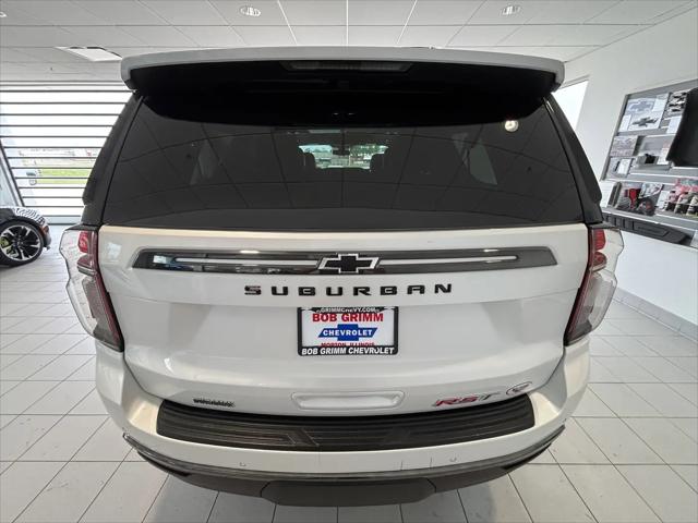 2022 Chevrolet Suburban 4WD RST