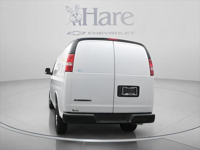 2026 Chevrolet Express Cargo Van 2500 Regular Wheelbase, WT, RWD