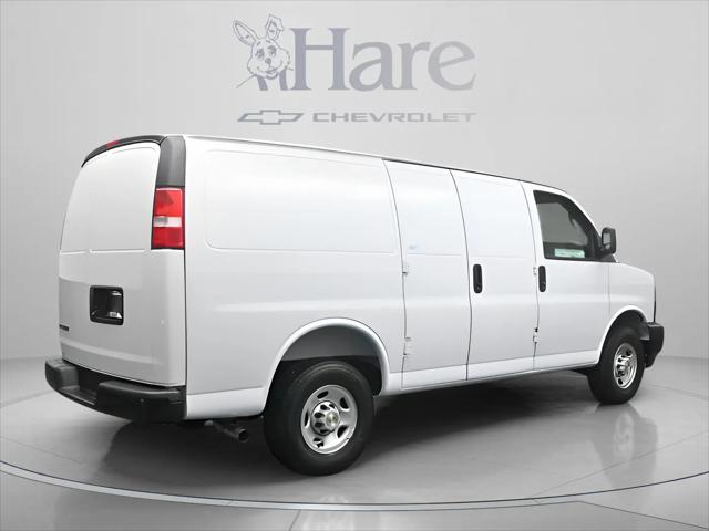 2026 Chevrolet Express Cargo Van 2500 Regular Wheelbase, WT, RWD