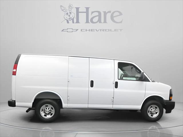 2026 Chevrolet Express Cargo Van 2500 Regular Wheelbase, WT, RWD