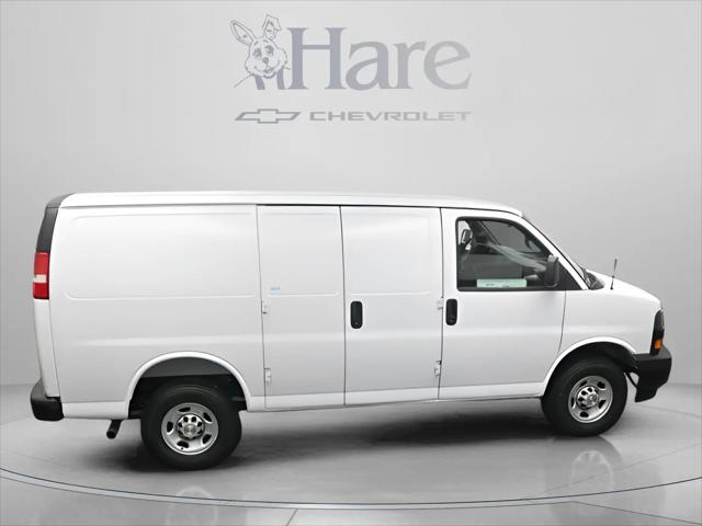 2026 Chevrolet Express Cargo Van 2500 Regular Wheelbase, WT, RWD