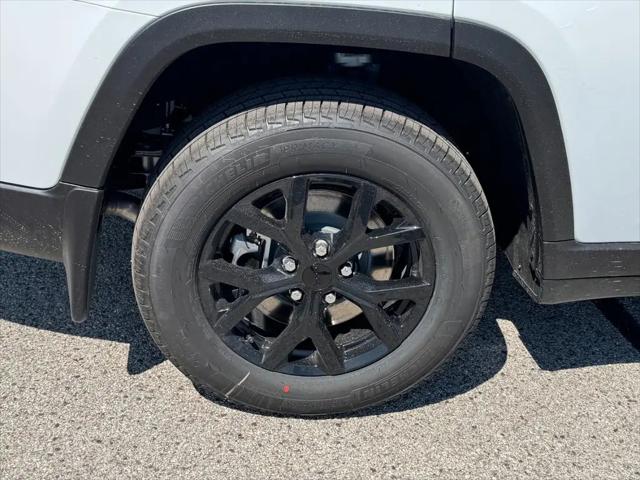 2026 Jeep Grand Cherokee L Altitude 4x4