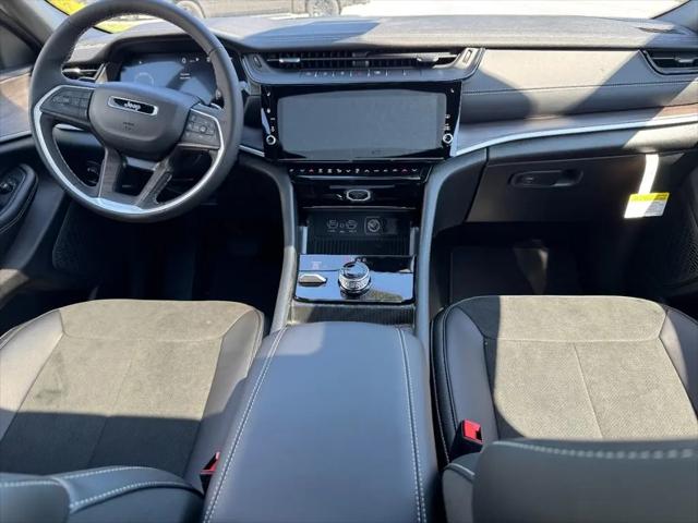 2026 Jeep Grand Cherokee L Altitude 4x4