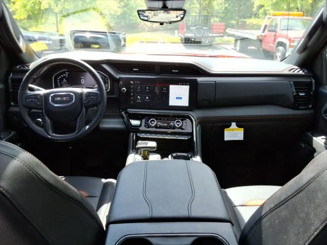 2025 GMC Sierra 1500 4WD Crew Cab Short Box AT4