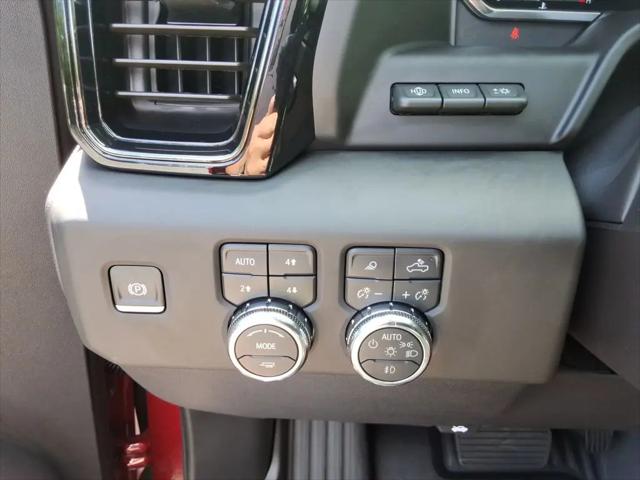 2025 GMC Sierra 1500 4WD Crew Cab Short Box AT4