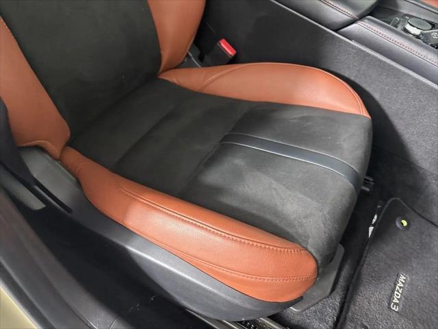 2024 Mazda Mazda3 2.5 Carbon Turbo