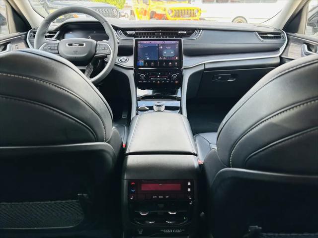2023 Jeep Grand Cherokee L Limited 4x4