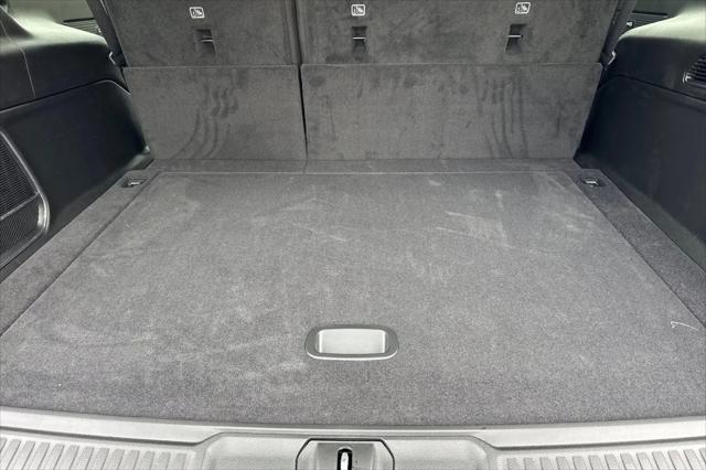 2026 Jeep Grand Wagoneer L 4x4