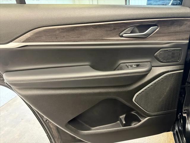 2022 Jeep Grand Cherokee L Limited 4x2