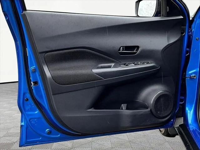 2025 Nissan Kicks S