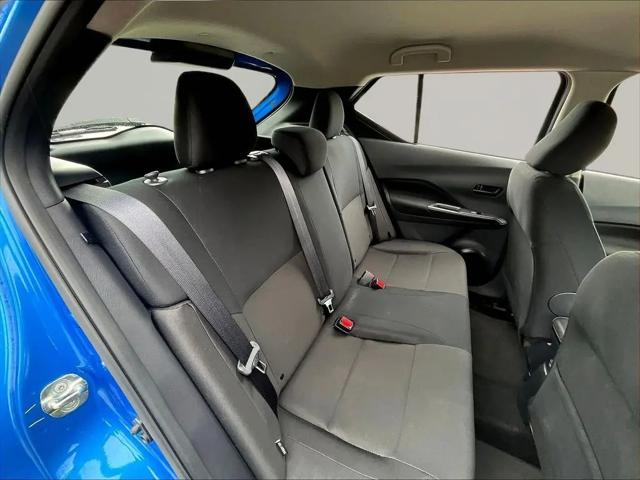 2025 Nissan Kicks S