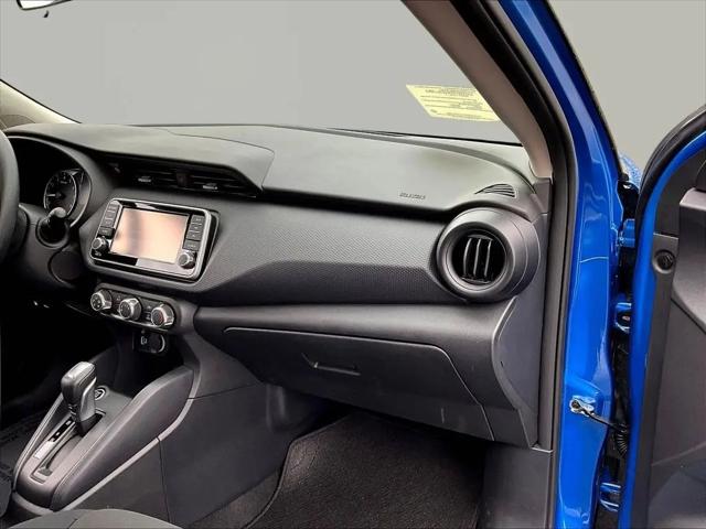 2025 Nissan Kicks S