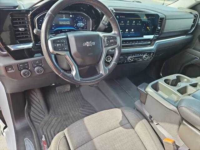 2022 Chevrolet Silverado 1500 4WD Crew Cab Short Bed RST