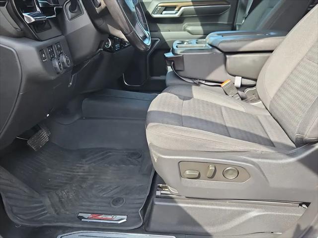 2022 Chevrolet Silverado 1500 4WD Crew Cab Short Bed RST