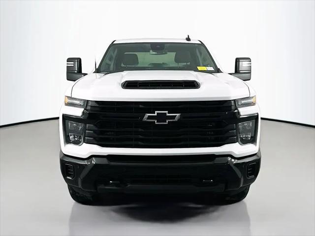 2025 Chevrolet Silverado 2500HD 4WD Crew Cab Standard Bed Custom