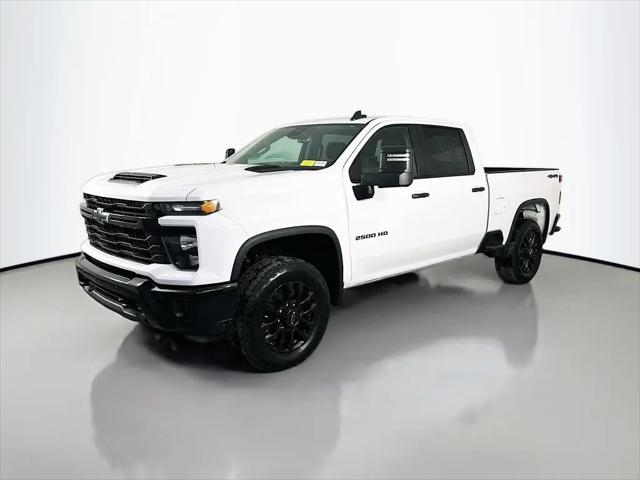 2025 Chevrolet Silverado 2500HD 4WD Crew Cab Standard Bed Custom