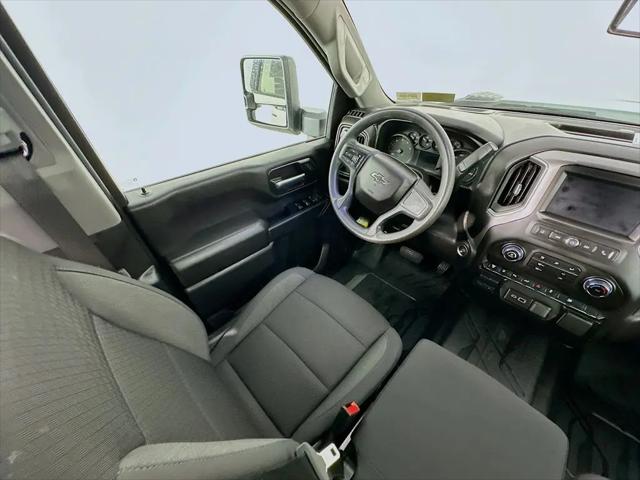 2025 Chevrolet Silverado 2500HD 4WD Crew Cab Standard Bed Custom
