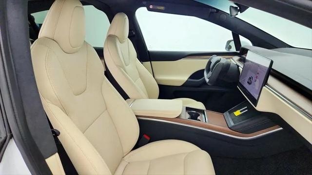 2022 Tesla Model X Plaid Tri Motor All-Wheel Drive